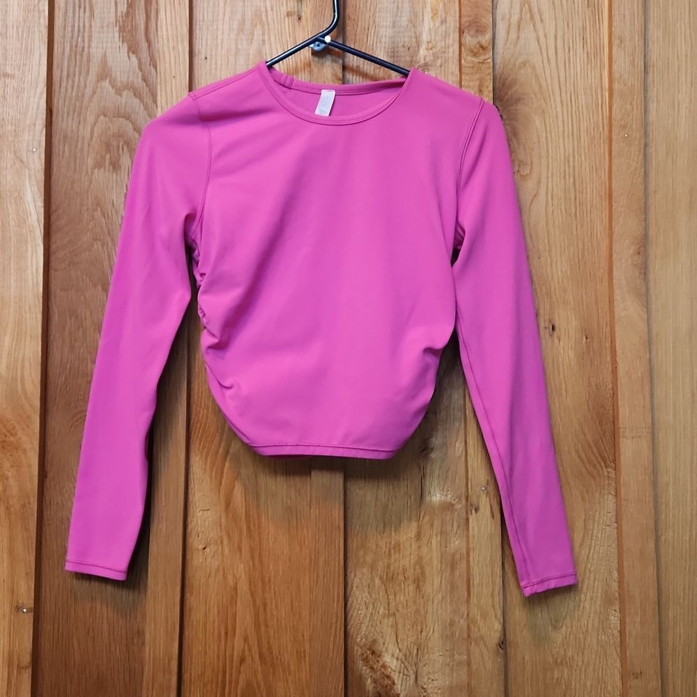 Lululemon Athletica Long Sleeve Ruched Athletic Gym Workout Top Size 4 Hot Pink